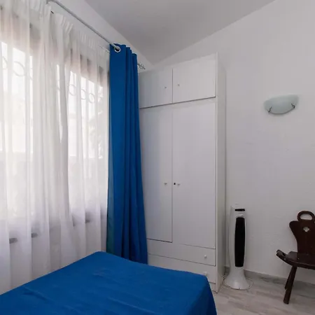 Appartamento Flores 6 - Three Bed *