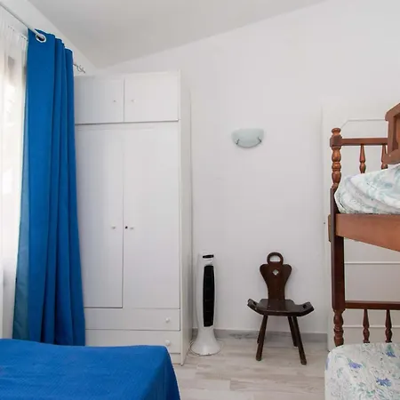 Flores 6 - Three Bed Appartamento Playa Feñabe