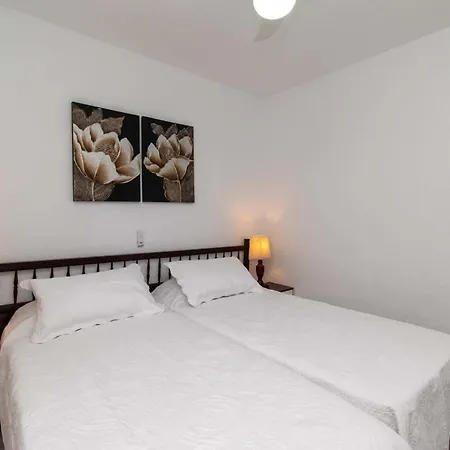 Flores 6 - Three Bed Playa Fanabe