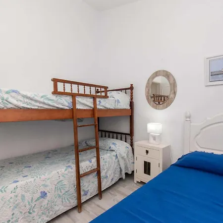 Flores 6 - Three Bed * Playa Fanabe