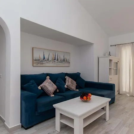Flores 6 - Three Bed 公寓