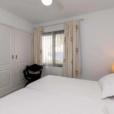 Flores 6 - Three Bed Apartment *