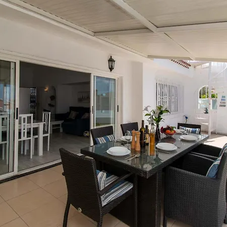 Flores 6 - Three Bed Playa Fanabe